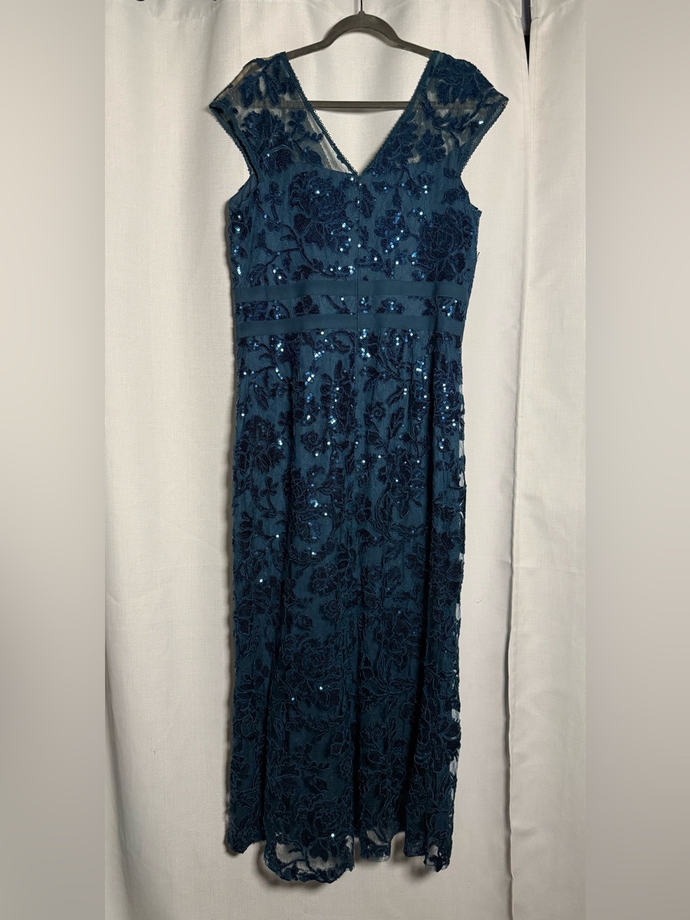 Tadashi Shoji Teal Blue Lace & Sequin V-Neck Evening Gown re-posh - Picture 3 of 9